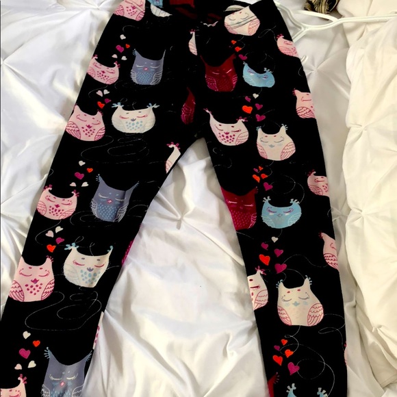 Fur Lined Graphic Leggings - Picture 1 of 4